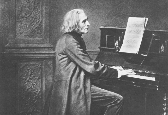 Liszt Ferenc, litográfia (1869 körül) 
Fotó: Edgar Hanfstaengl